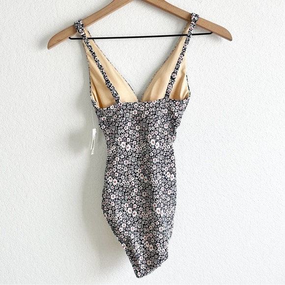 AMAZON ESSENTIALS WOMEN'S TUMMY CONTROL SHAPING FLORAL SWIMSUIT SIZE 00 NEW - Picture 3 of 9